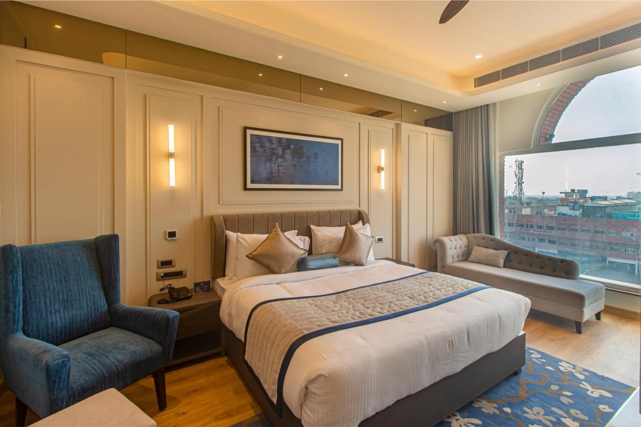 The Cove Wing Hotel Panchkula Exterior foto